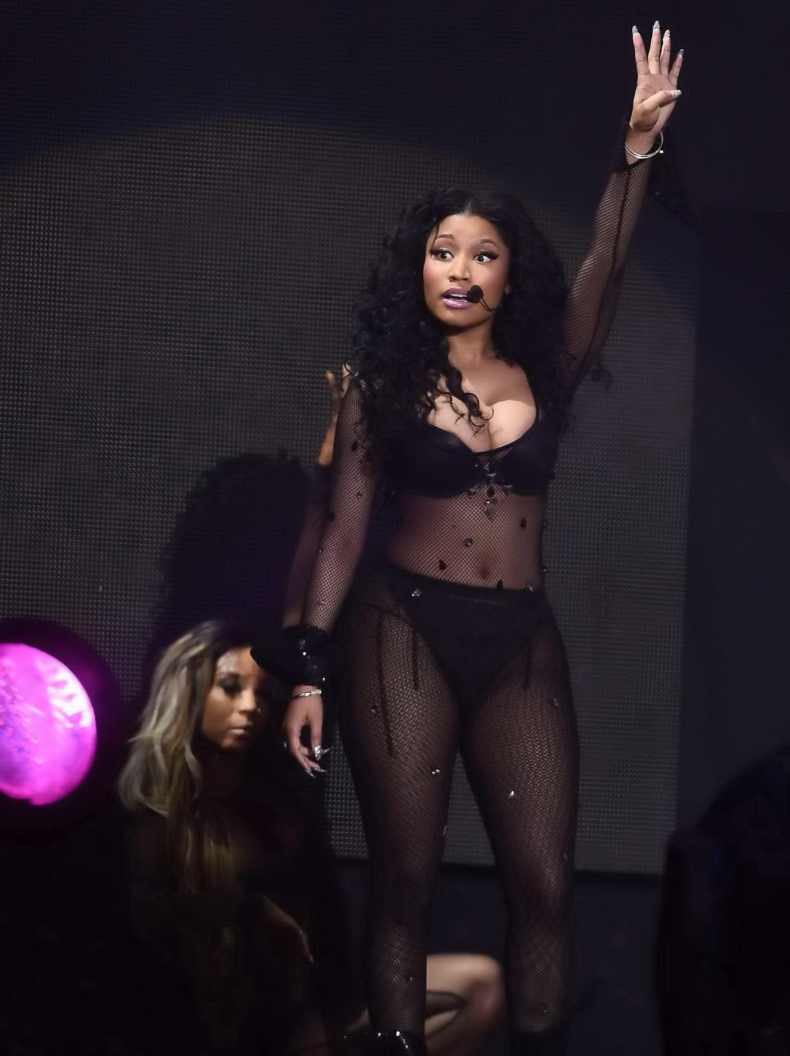 16P NIcki Minaj hot nipple slip in a fishnet jumpsuit