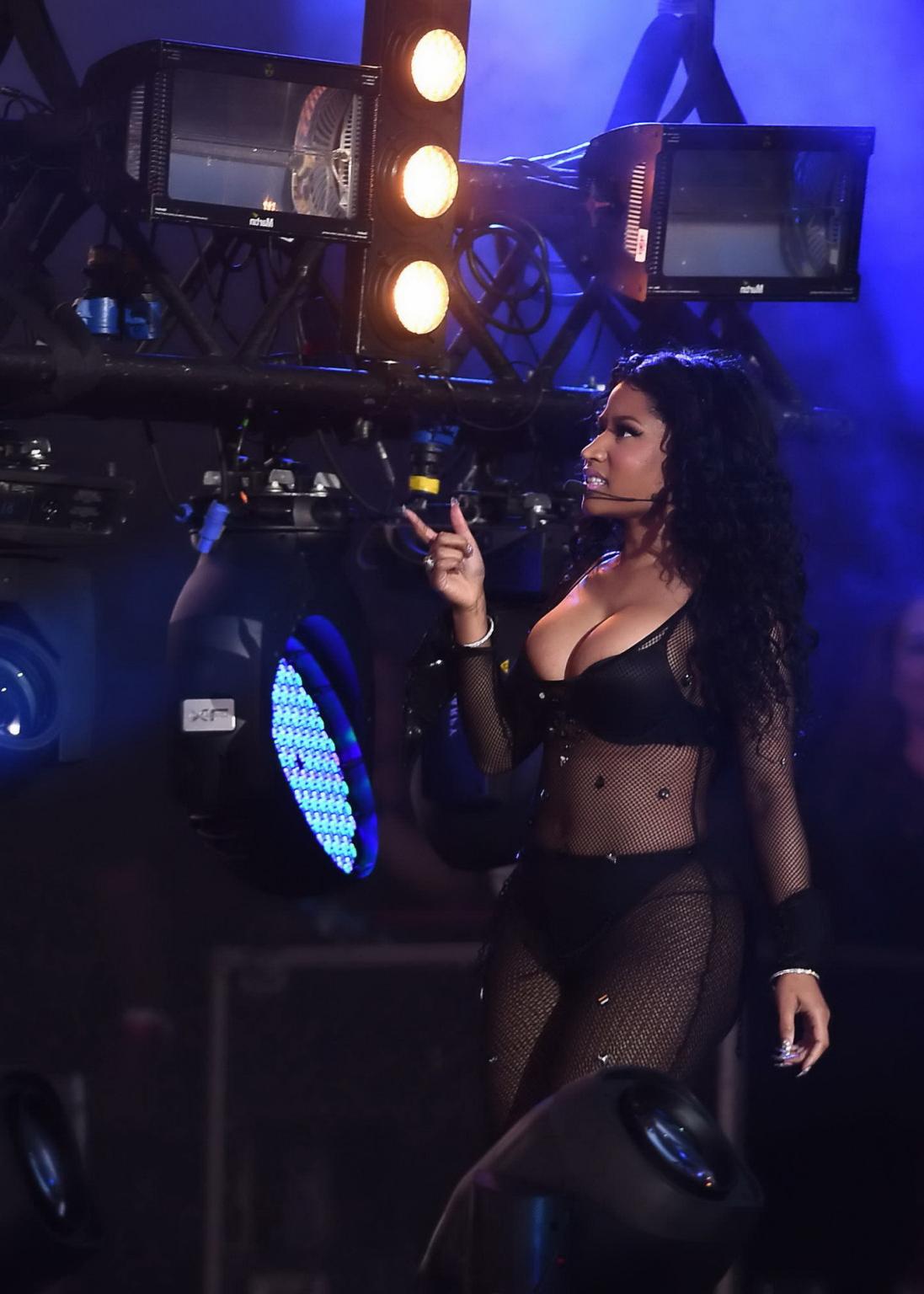 16P NIcki Minaj hot nipple slip in a fishnet jumpsuit