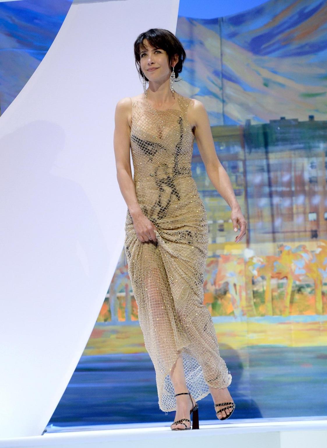 16P Sophie Marceau showing huge cleavage at the Closing Ceremony and Le Glace Et Le 