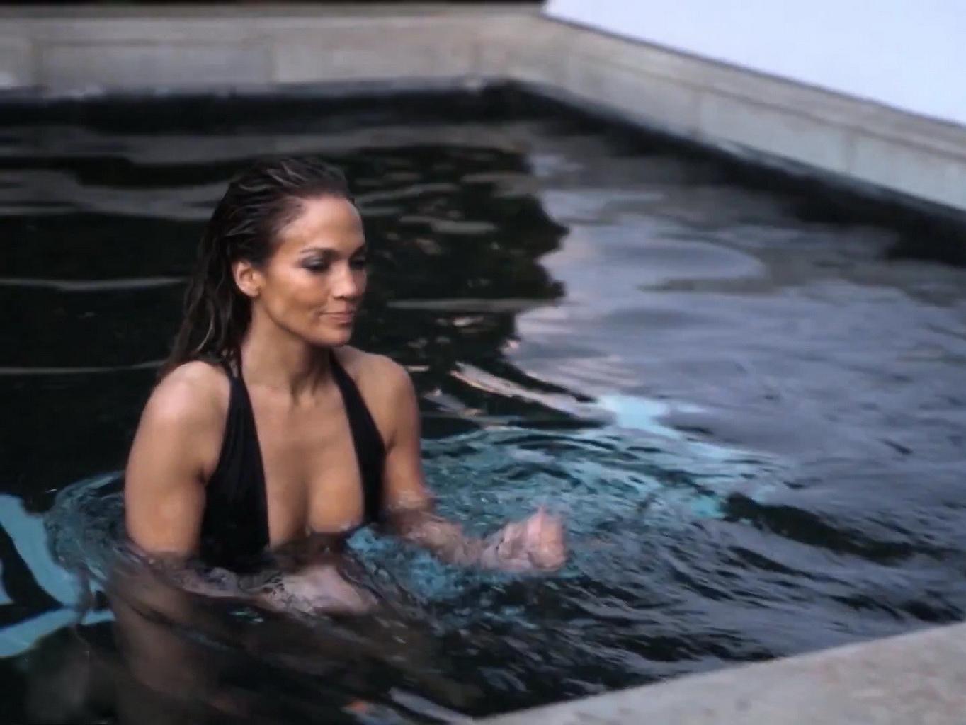 17P Jennifer Lopez showing off her bikini body for Us Weekly Hot Bodies cover shoot 