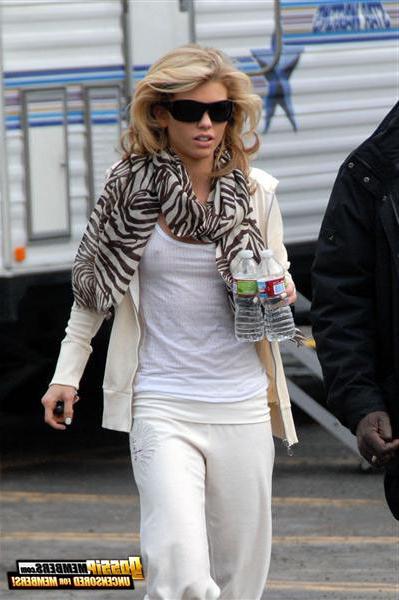 15P Hot and trampy pictures of celebrity teen skankwhore AnnaLynne McCord