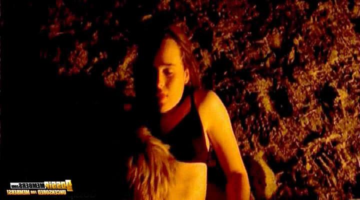 15P Ellen Page posing sexy and slutty in glamorous and paparazzi photos