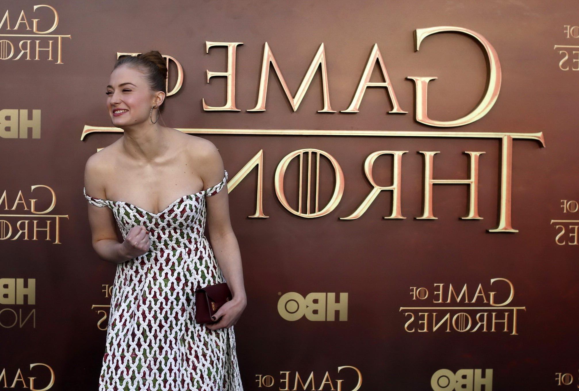 16P Sophie Turner showing huge cleavage at the Game of Thrones Season 5 Premiere in 