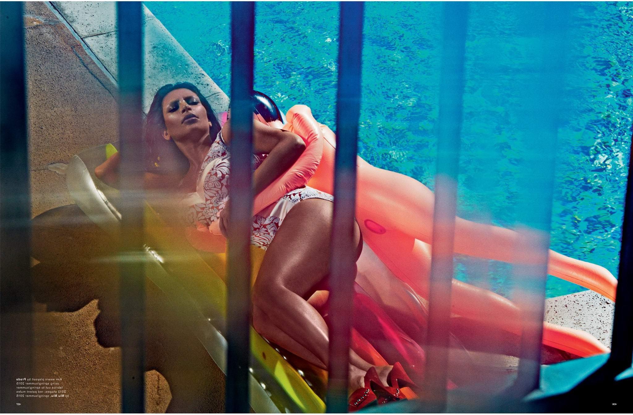 16P Kim Kardashian showing off her shaved pussy big boobs and ass in Love Magazine S