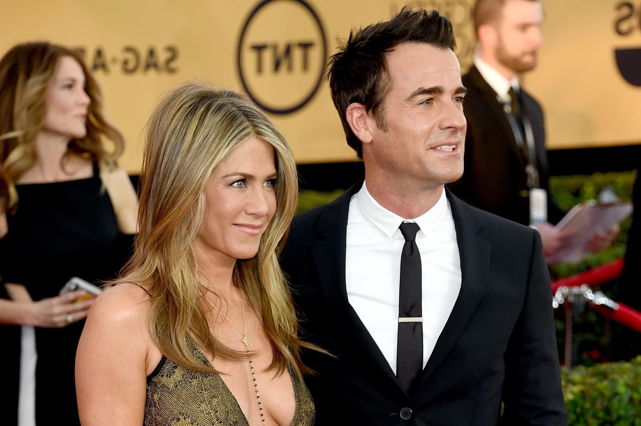 16P Jennifer Aniston showing huge cleavage at the 21st Annual Screen Actors Guild Aw