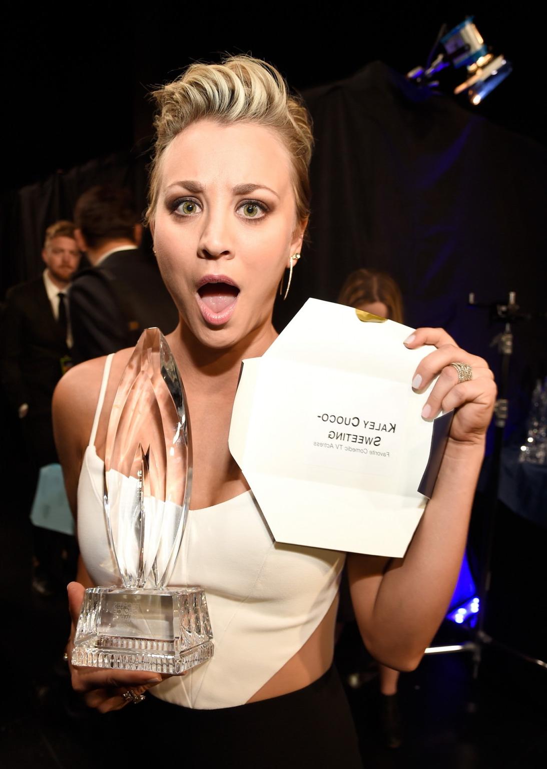 16P Kaley Cuoco busty in tiny white top at the 41st Annual Peoples Choice Awards in 