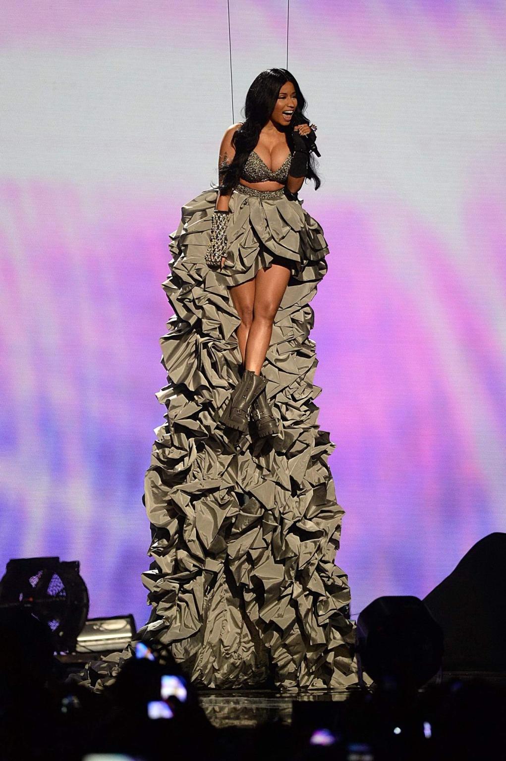 16P Nicki Minaj showing off her cleavage and ass for the MTV EMAs 2014 at The Hydro 
