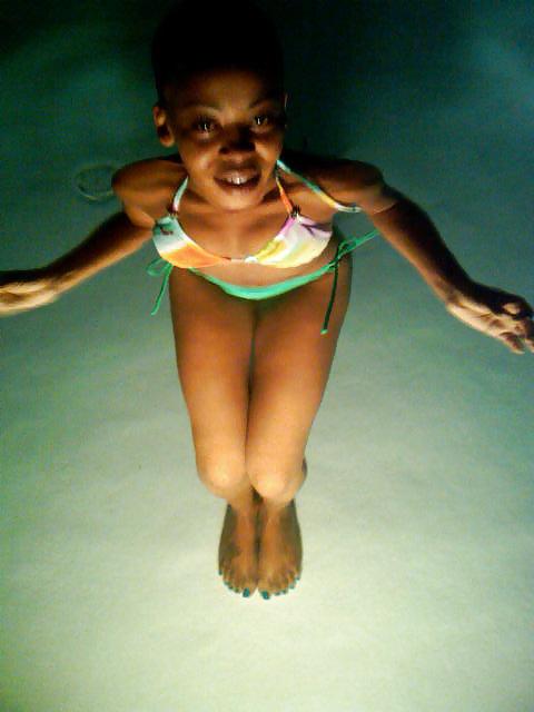 9P Naked in the pool