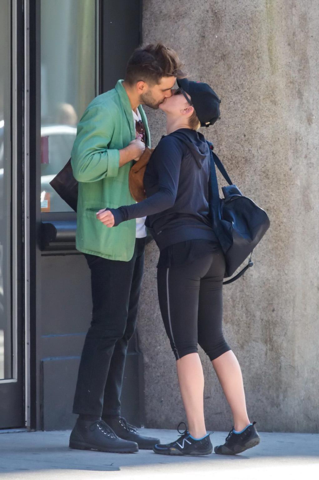 13P Scarlett Johansson in black leggings getting ass groped while make out in NYC