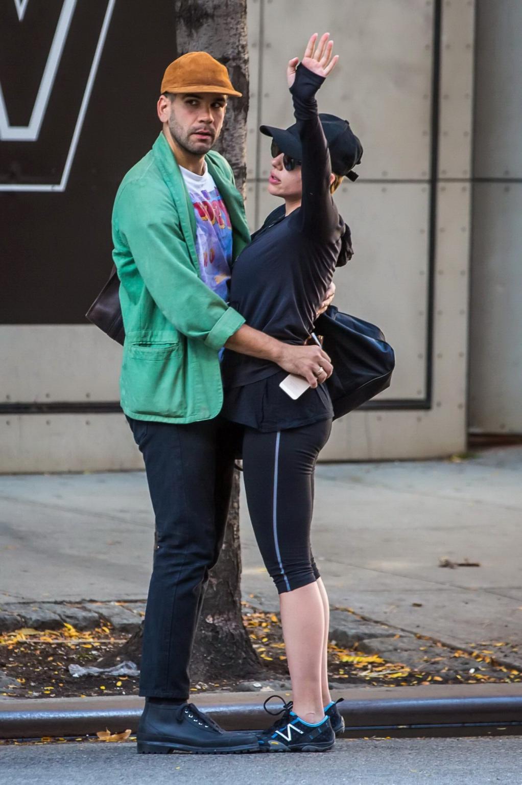 13P Scarlett Johansson in black leggings getting ass groped while make out in NYC
