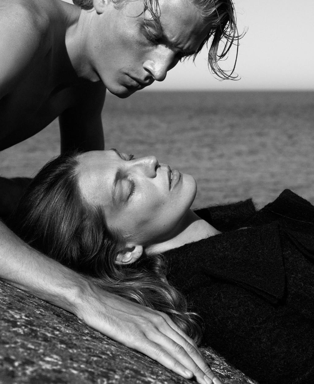10P Daria Werbowy black  white nude photoshoot by Mikael Jansson for Interview Magaz