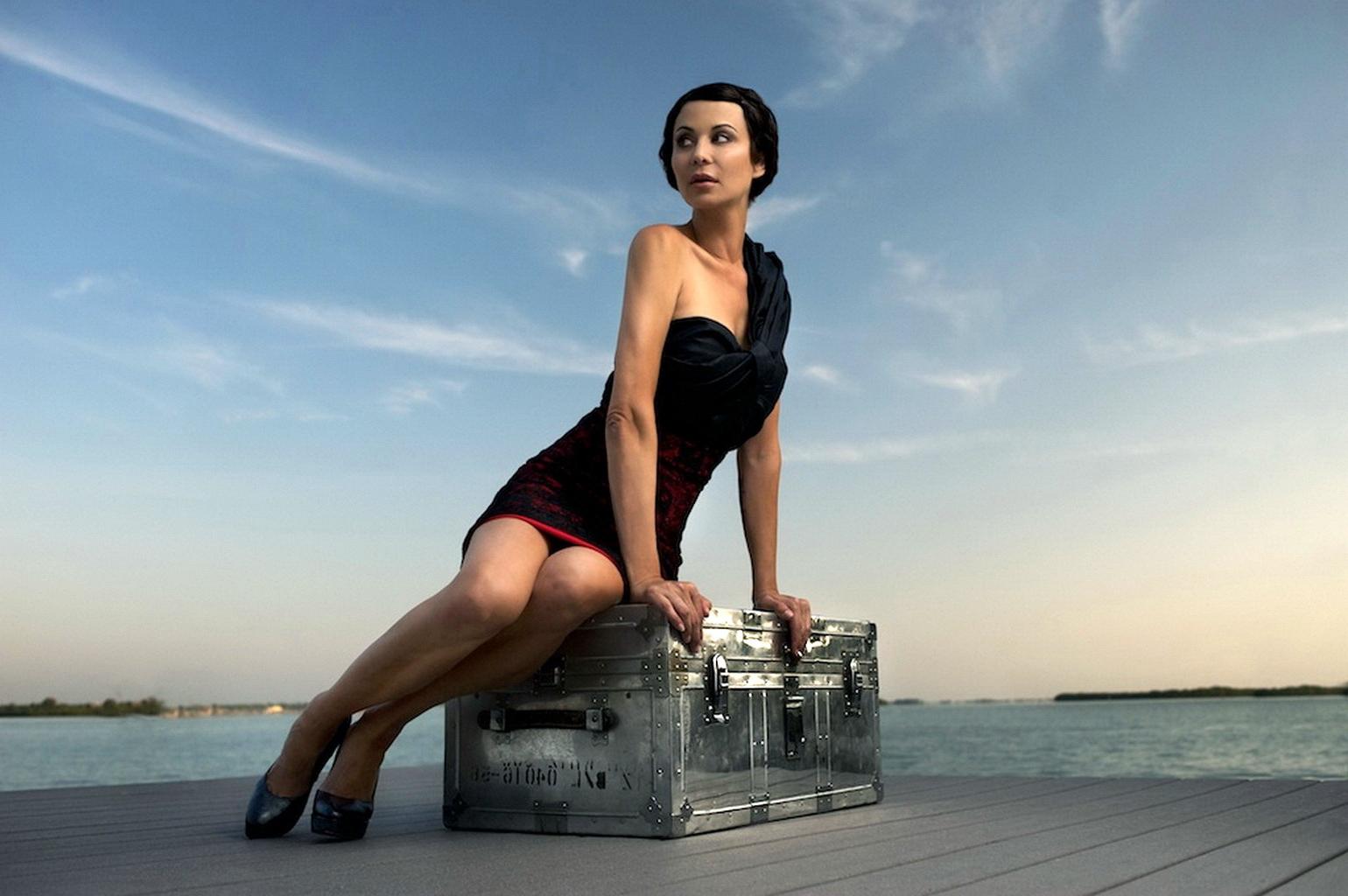 16P Catherine Bell looking very hot for Felix Kunze photoshoot in Miami 