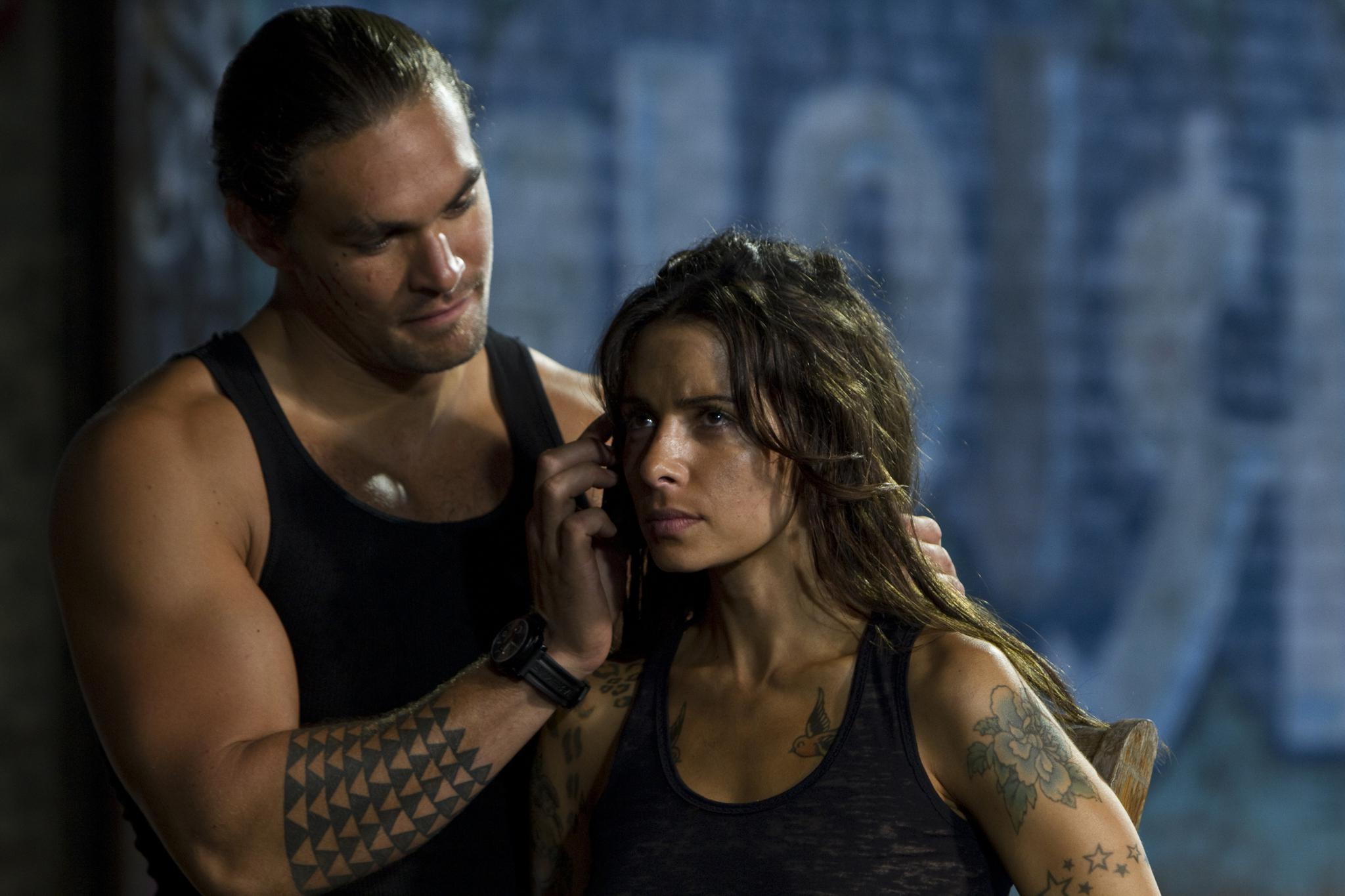 16P Sarah Shahi leaked nude pics with fake tattoos made during the Bullet in the Hea