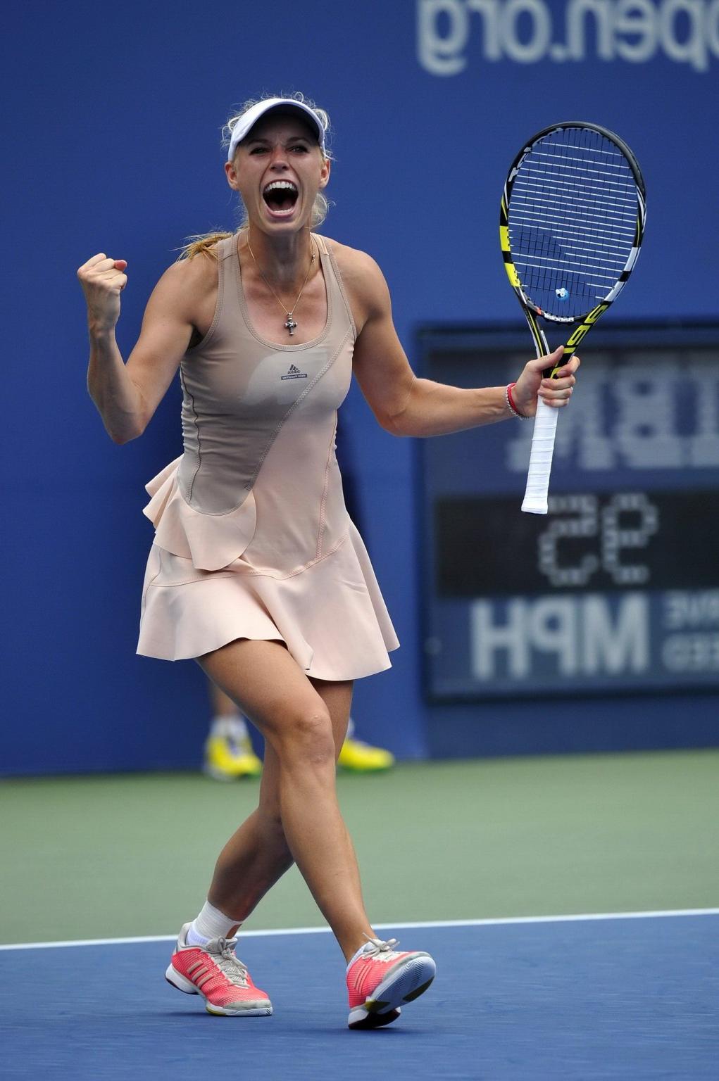 16P Caroline Wozniacki flashing her yellow panties at the US Open tennis tournament 
