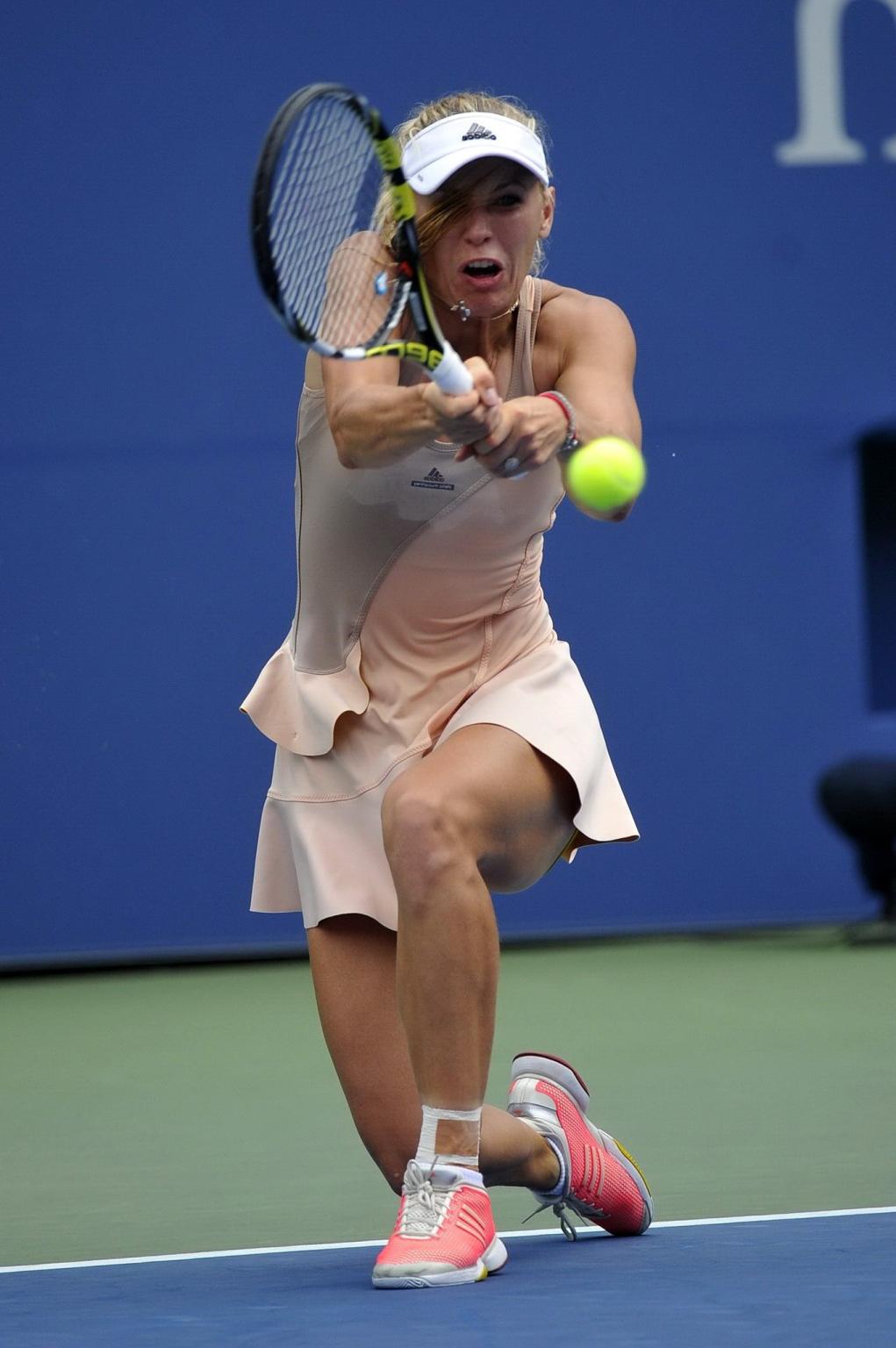 16P Caroline Wozniacki flashing her yellow panties at the US Open tennis tournament 
