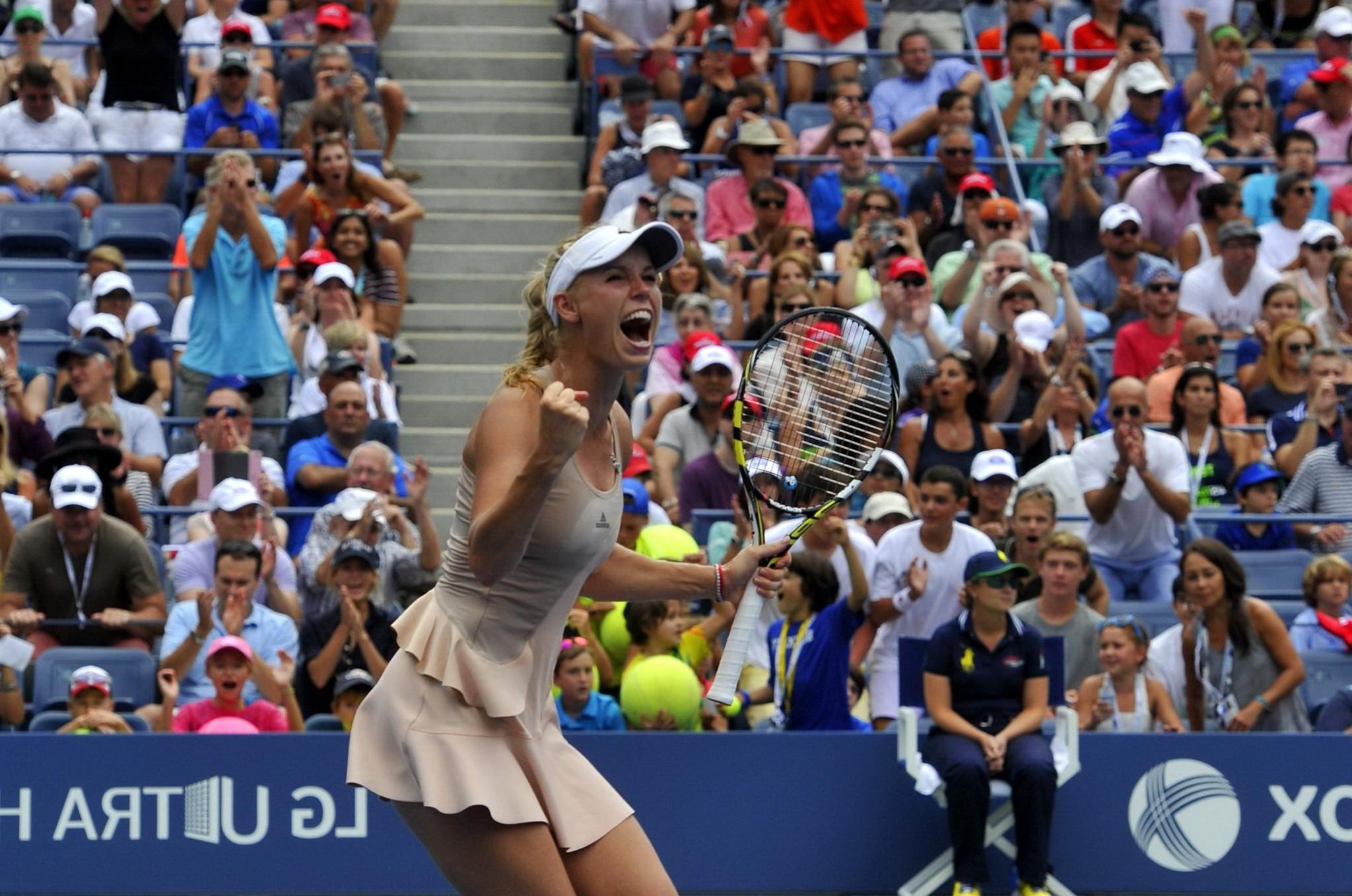 16P Caroline Wozniacki flashing her yellow panties at the US Open tennis tournament 