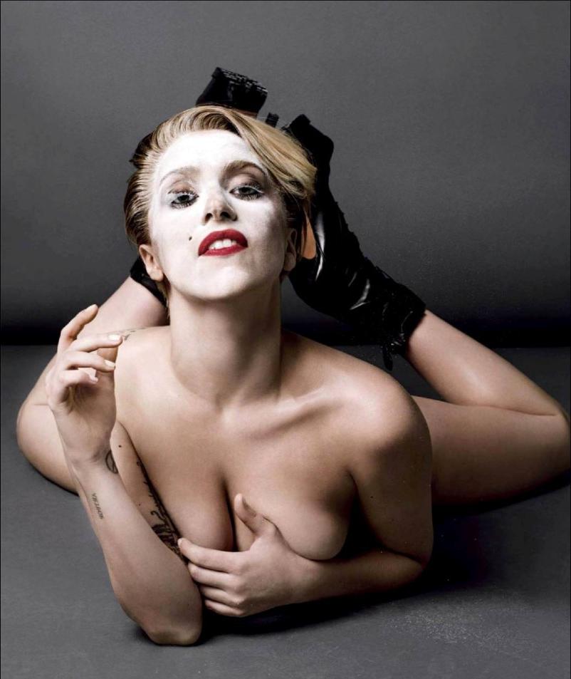 15P Lady Gaga  see her tits and pussy  totally nude posing pictures