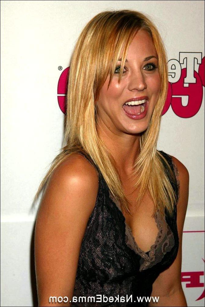 15P Kaley Cuoco  see her nice tits through top