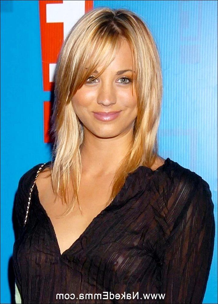 15P Kaley Cuoco  see her nice tits through top