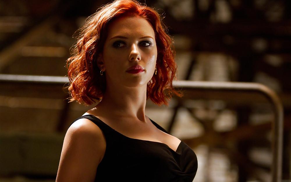 14P Scarlett Johansson  nude selfie pictures