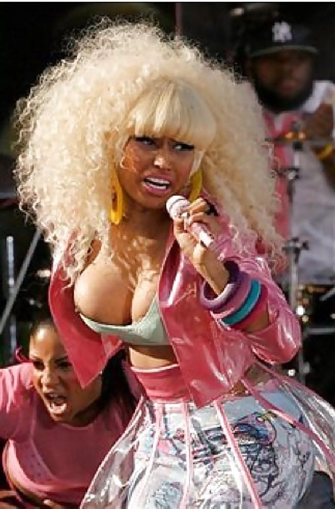 15P Ebony singer Nicki Minaj nude ass and nipple slips on stage