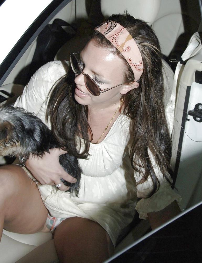 15P Britney Spears  uncensored pussy pictures