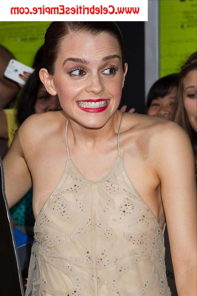 20P Emma Watson Oops Flashes Nipple Pasties