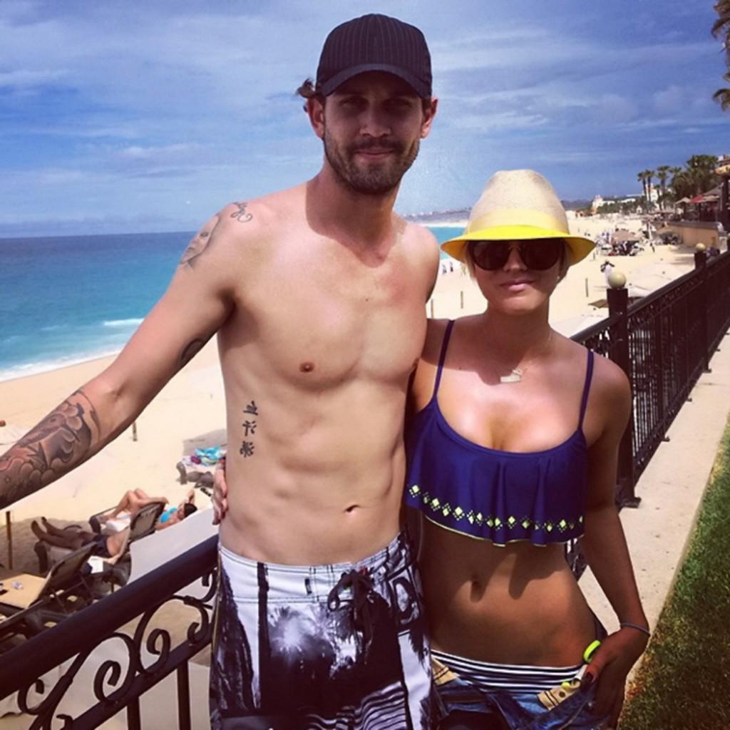 16P Kaley Cuoco busty wearing skimpy twopiece with her husband at the pool in Mexico