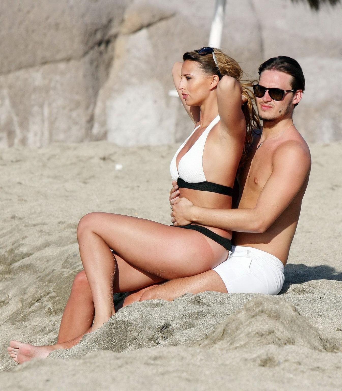 16P Ferne McCann humping her boyfriend and getting groped on a beach in Tenerife Spa