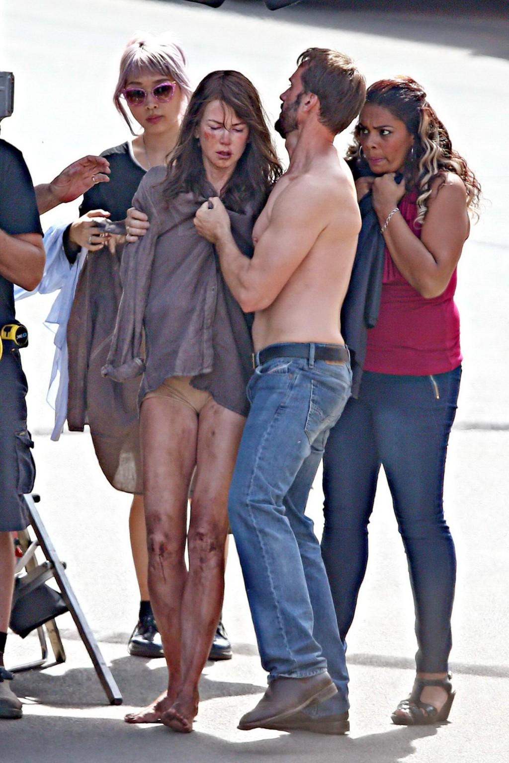 16P Nicole Kidman all dirty wearing panties and shirt on the Strangerland set in Can