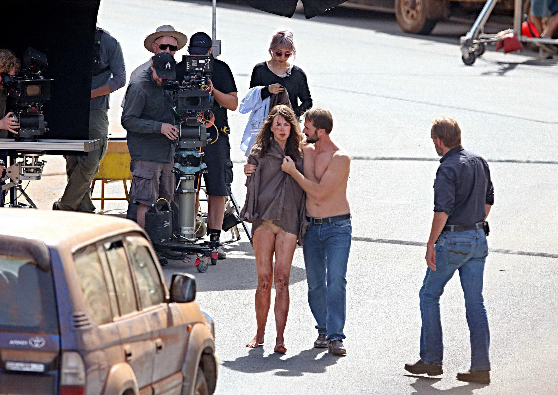 16P Nicole Kidman all dirty wearing panties and shirt on the Strangerland set in Can