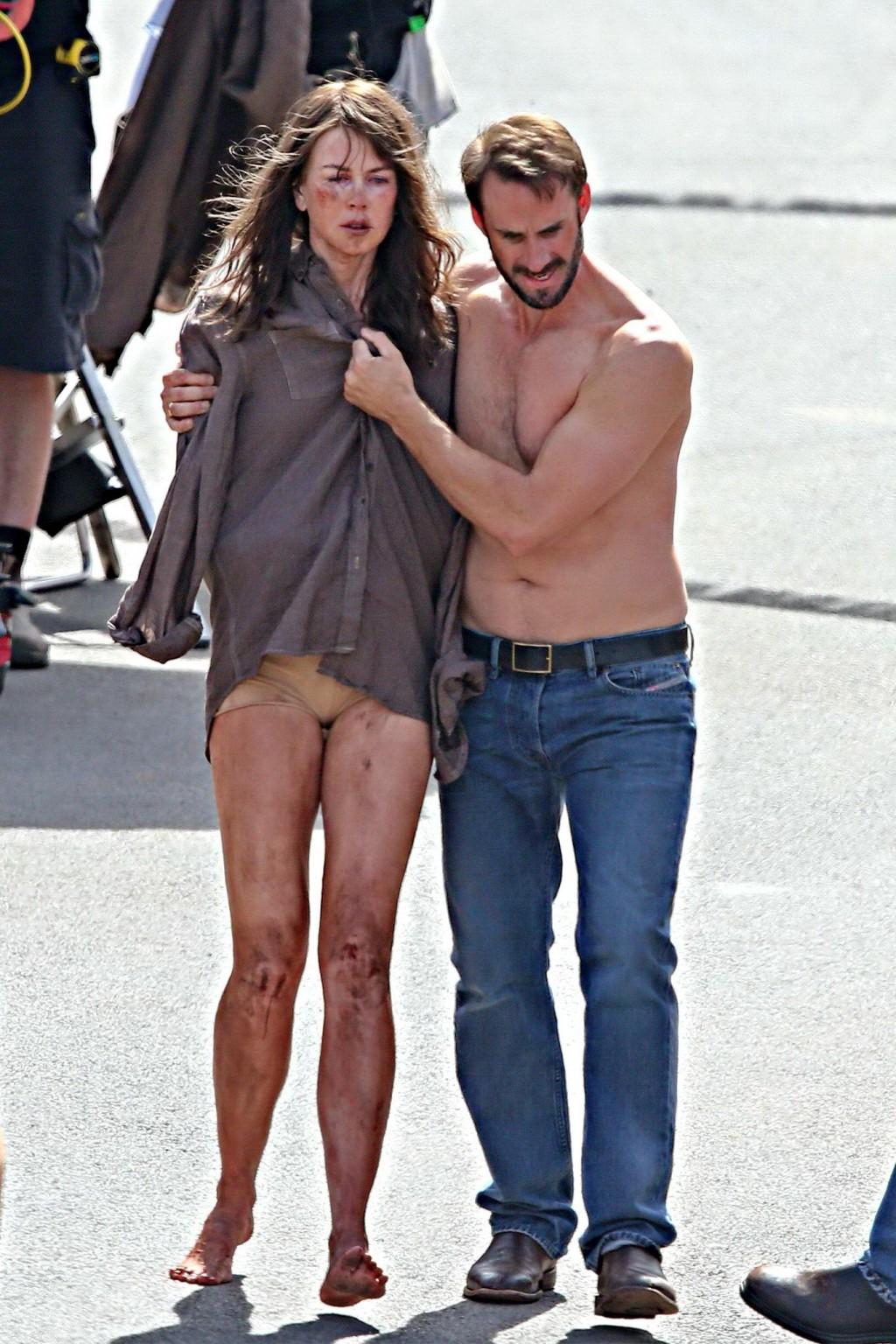 16P Nicole Kidman all dirty wearing panties and shirt on the Strangerland set in Can
