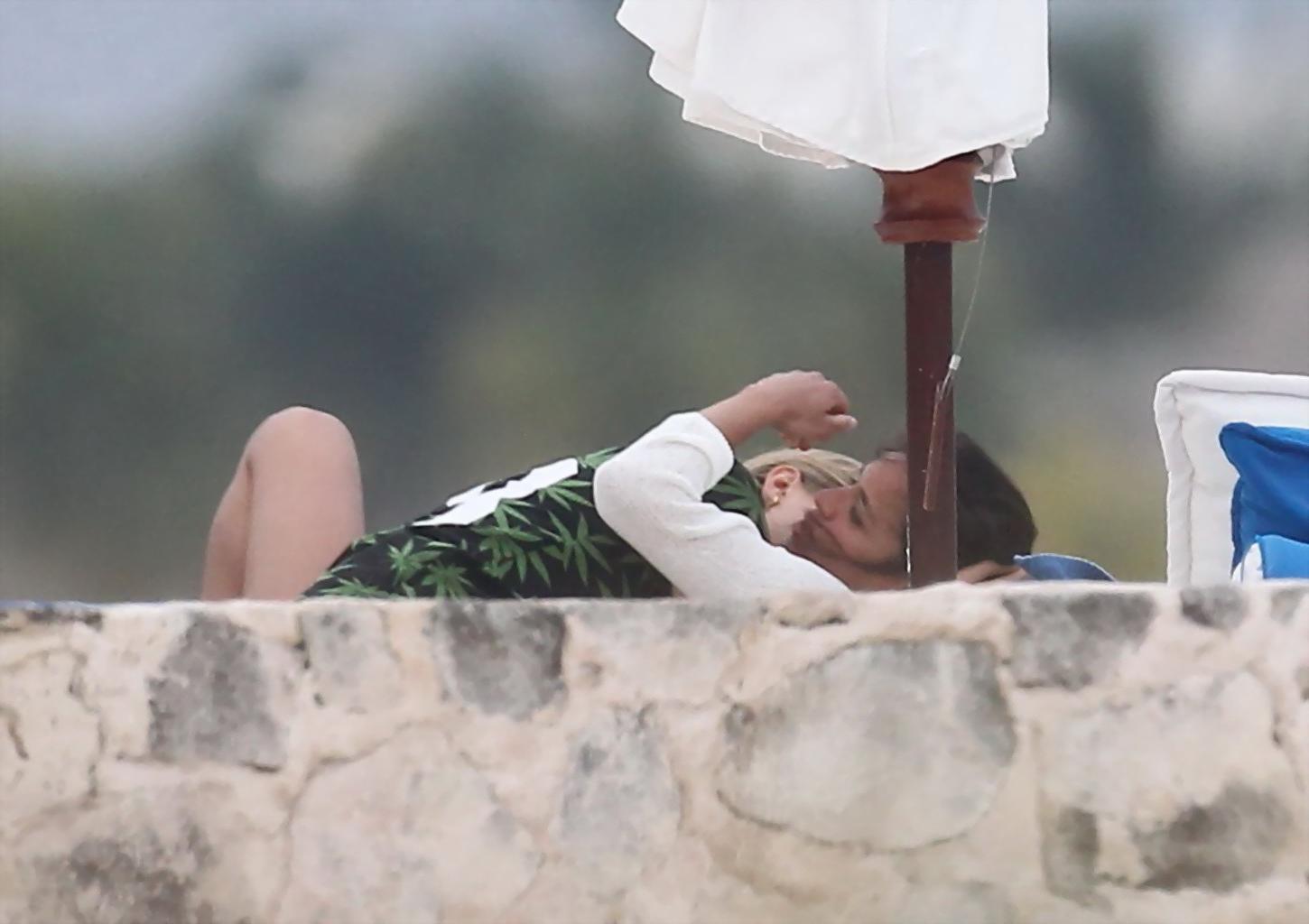 16P Michelle Rodriguez and Cara Delevingne cuddling and groping on the beach