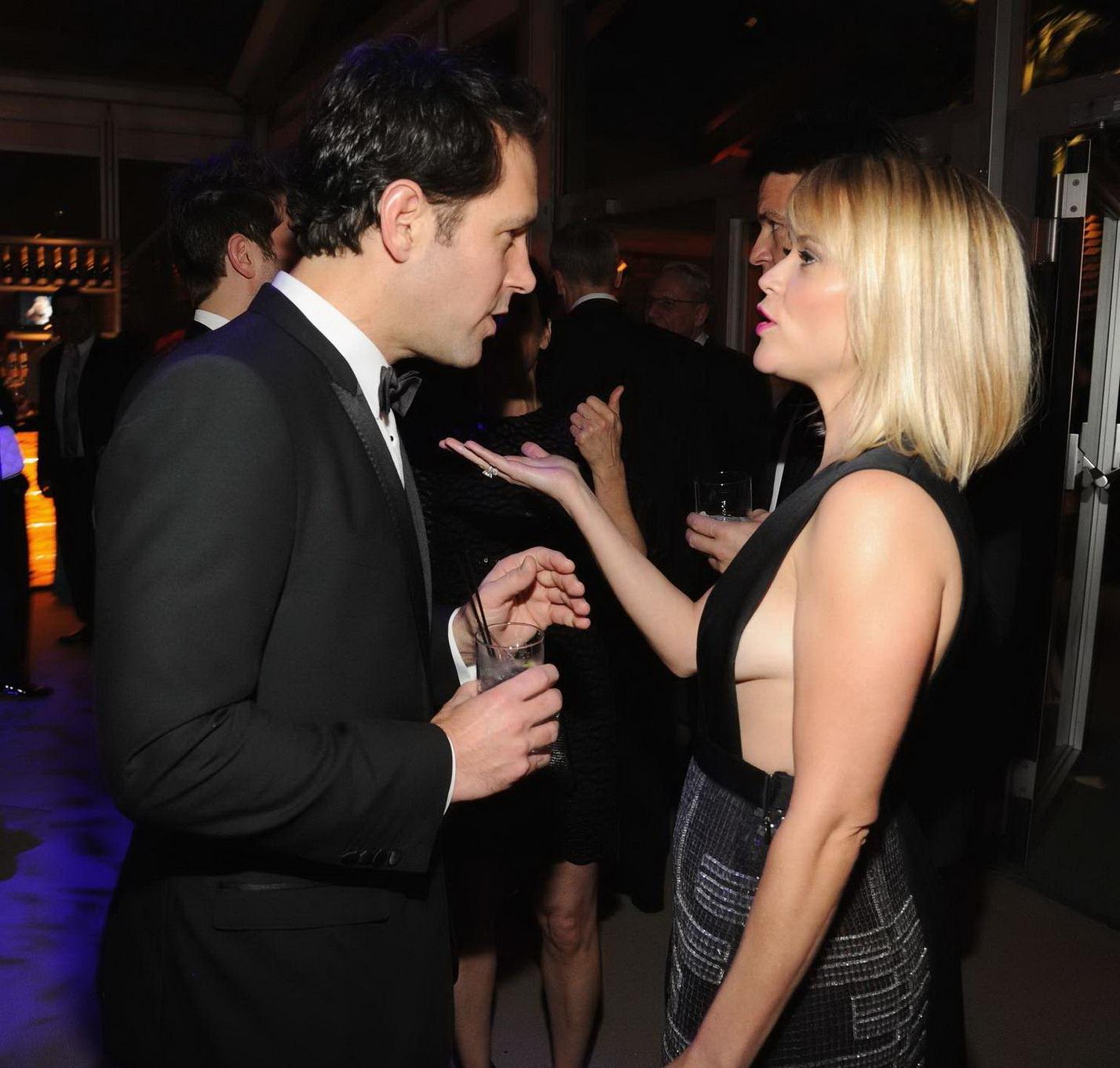 16P Reese Witherspoon braless showing huge cleavage at the Oscars 2014 Vanity Fair P