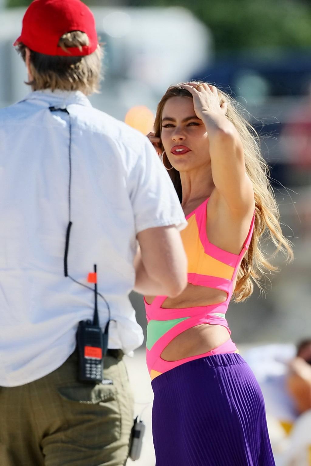 16P Sofia Vergara shows off her hot body in a colorful monokini while filming Modern