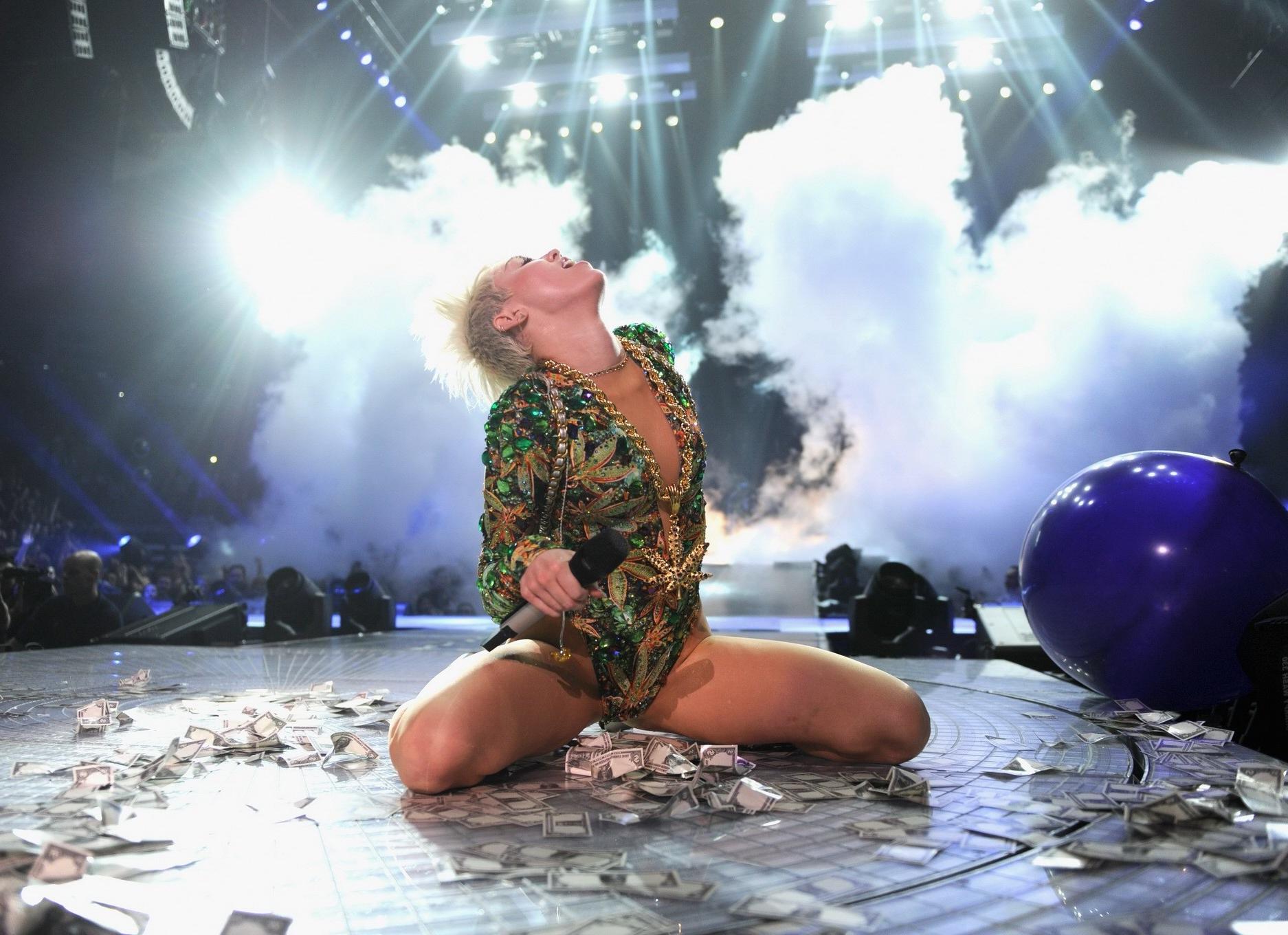 16P Miley Cyrus naughty performance in marijuana leaf print bodysuit during the Bang