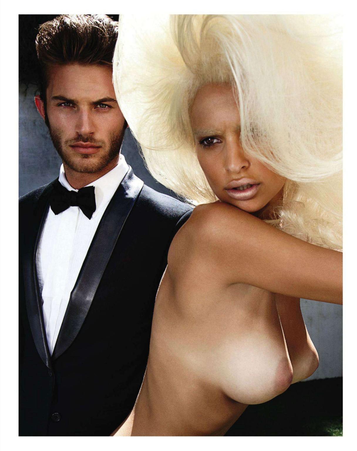 16P Emily Ratajkowski showing off her big boobs  shaved pussy in Treats Magazine 2