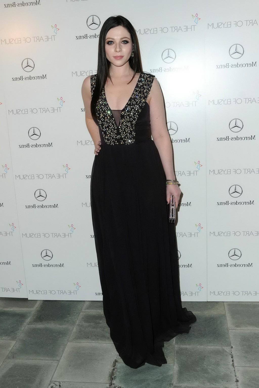 16P Michelle Trachtenberg braless showing big cleavage at 2014 Art of Elysium 7th An