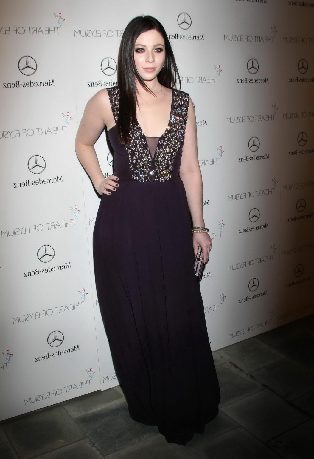 16P Michelle Trachtenberg braless showing big cleavage at 2014 Art of Elysium 7th An