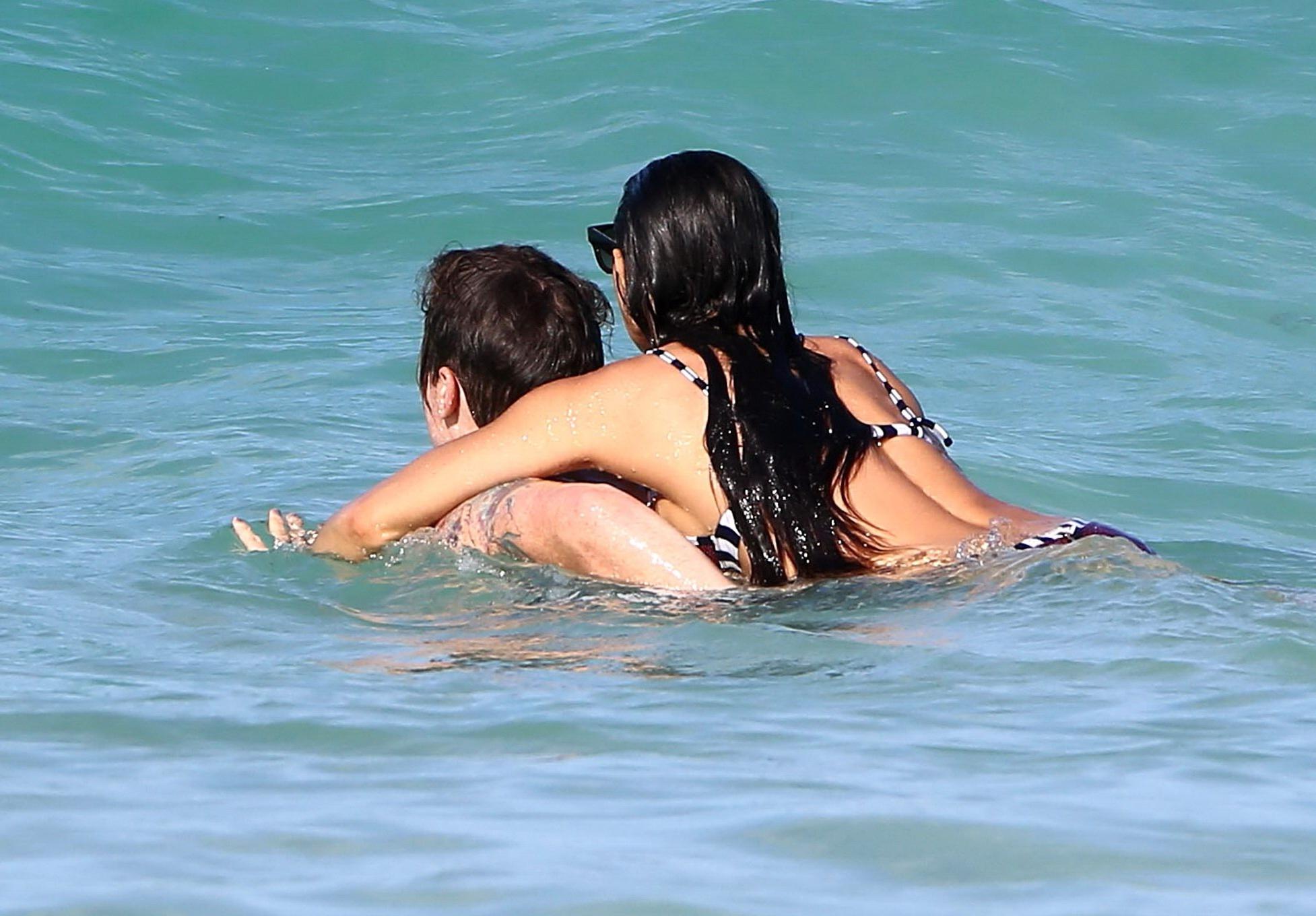 16P Demi Moore showing off her bikini body on a beach in Mexico
