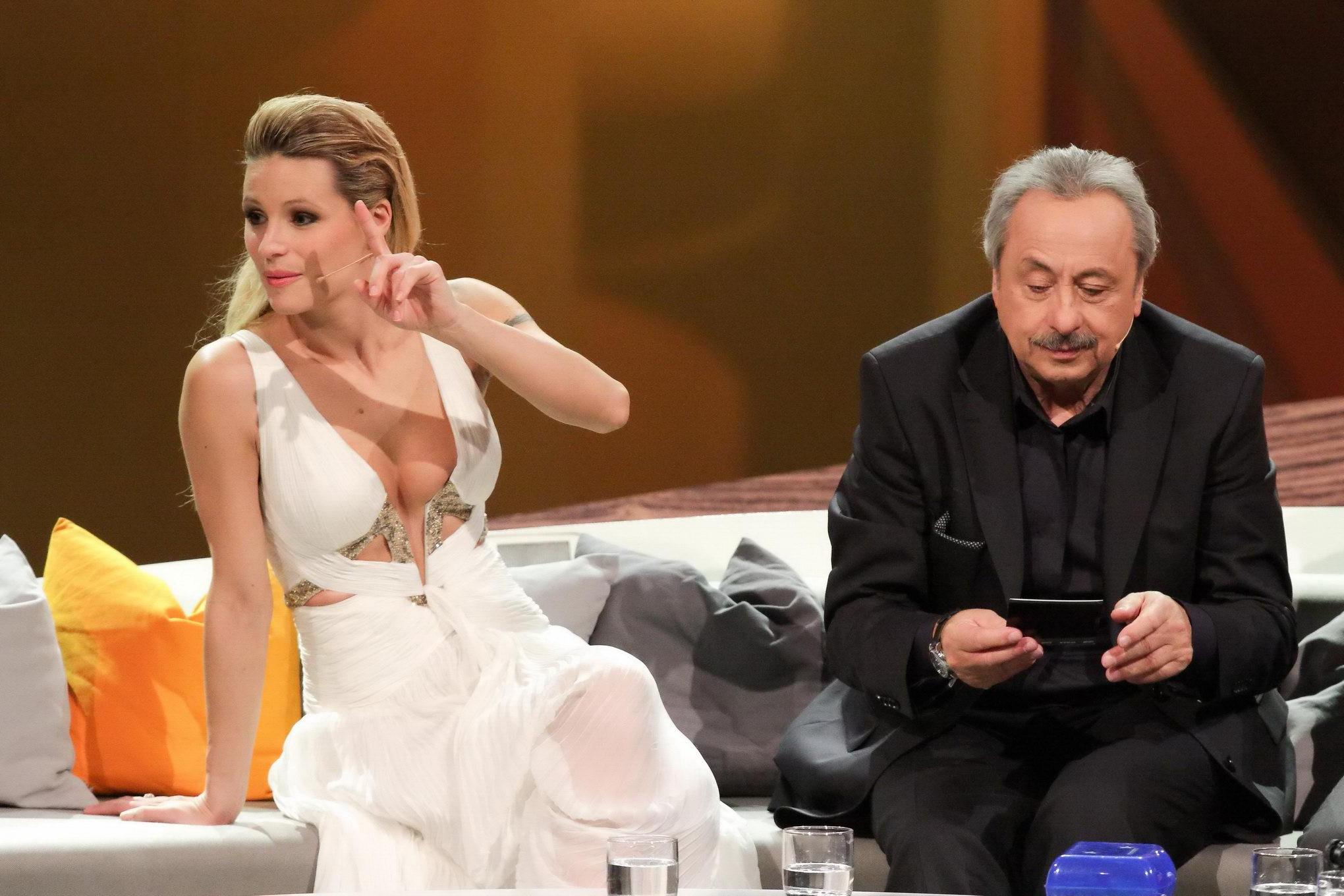 16P Michelle Hunziker showing huge cleavage at ZDF TV live broadcast bet in Augsburg