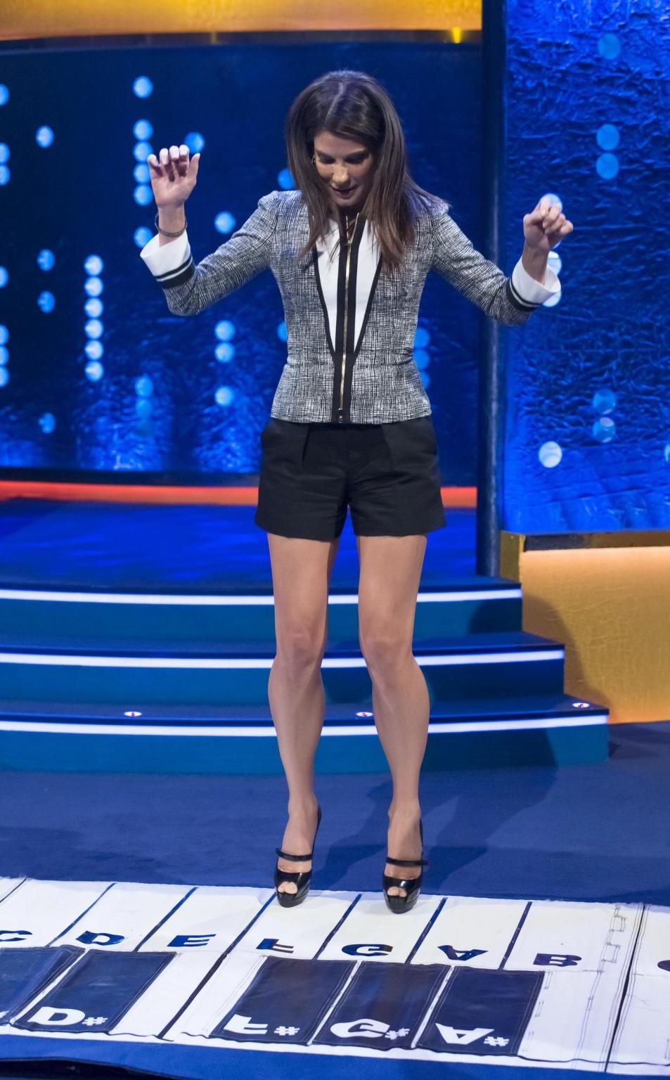 16P Sandra Bullock leggy wearing a black shorts on 'The Jonathan Ross Show' in Londo