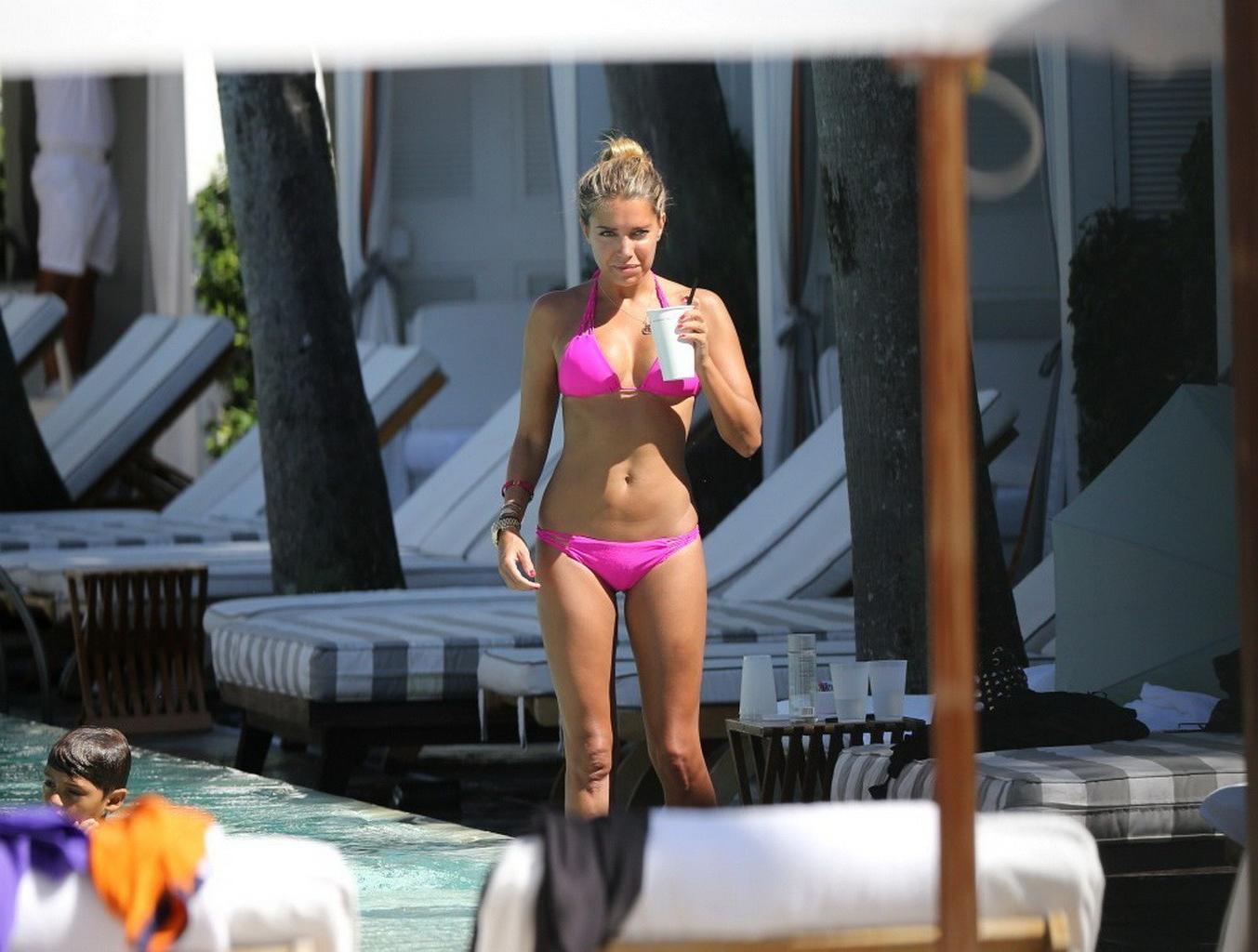 16P Sylvie van der Vaart wearing a sexy pink bikini on a beach in Miami