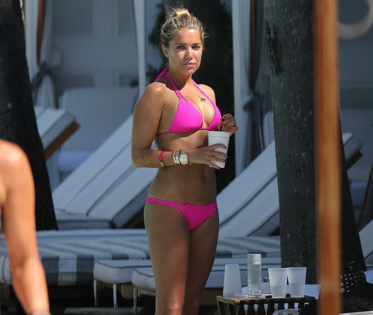 16P Sylvie van der Vaart wearing a sexy pink bikini on a beach in Miami