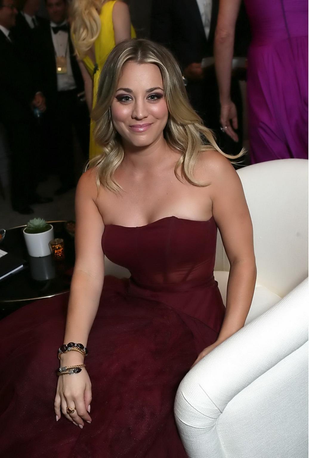 16P Kaley Cuoco braless wearing gorgeous red strapless dress at 65th Annual Primetim