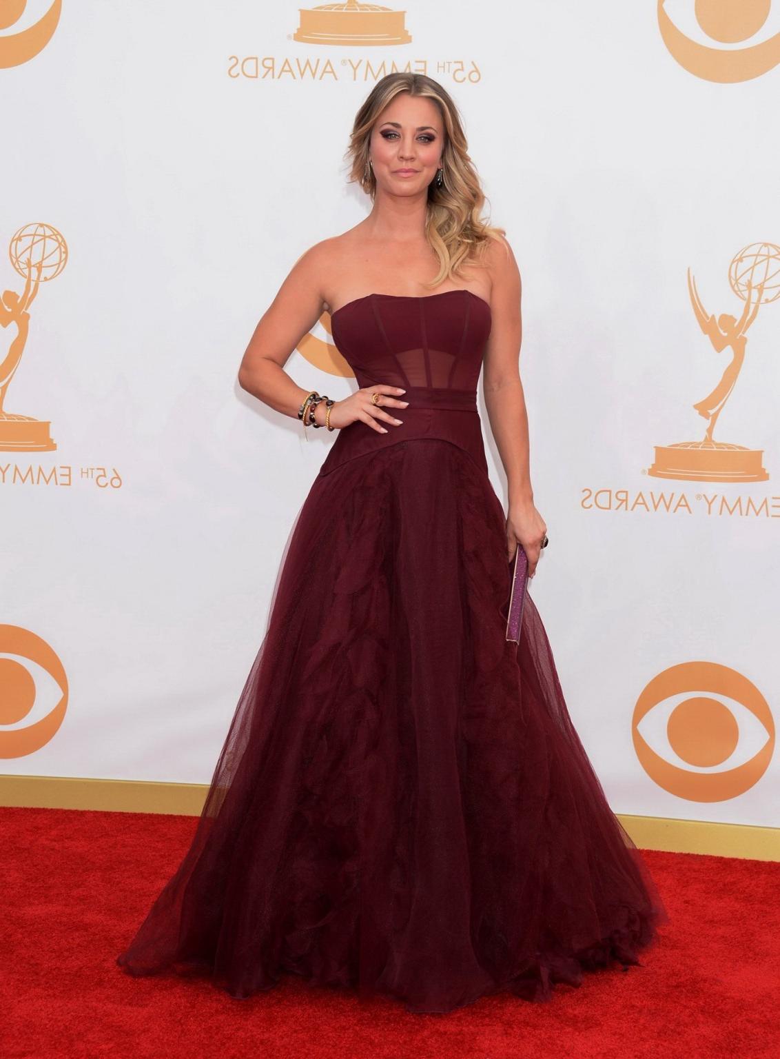 16P Kaley Cuoco braless wearing gorgeous red strapless dress at 65th Annual Primetim
