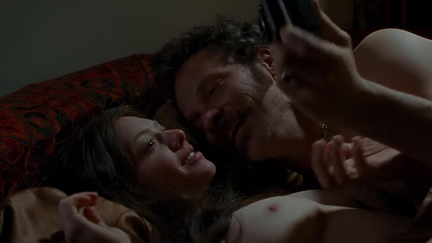 16P Amanda Seyfried gets fucked and flashing her bare boobs at the Lovelace set