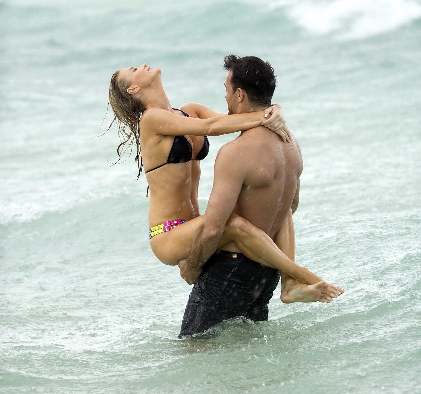 16P Joanna Krupa areola peak  humping her boyfriend on a beach in Miami