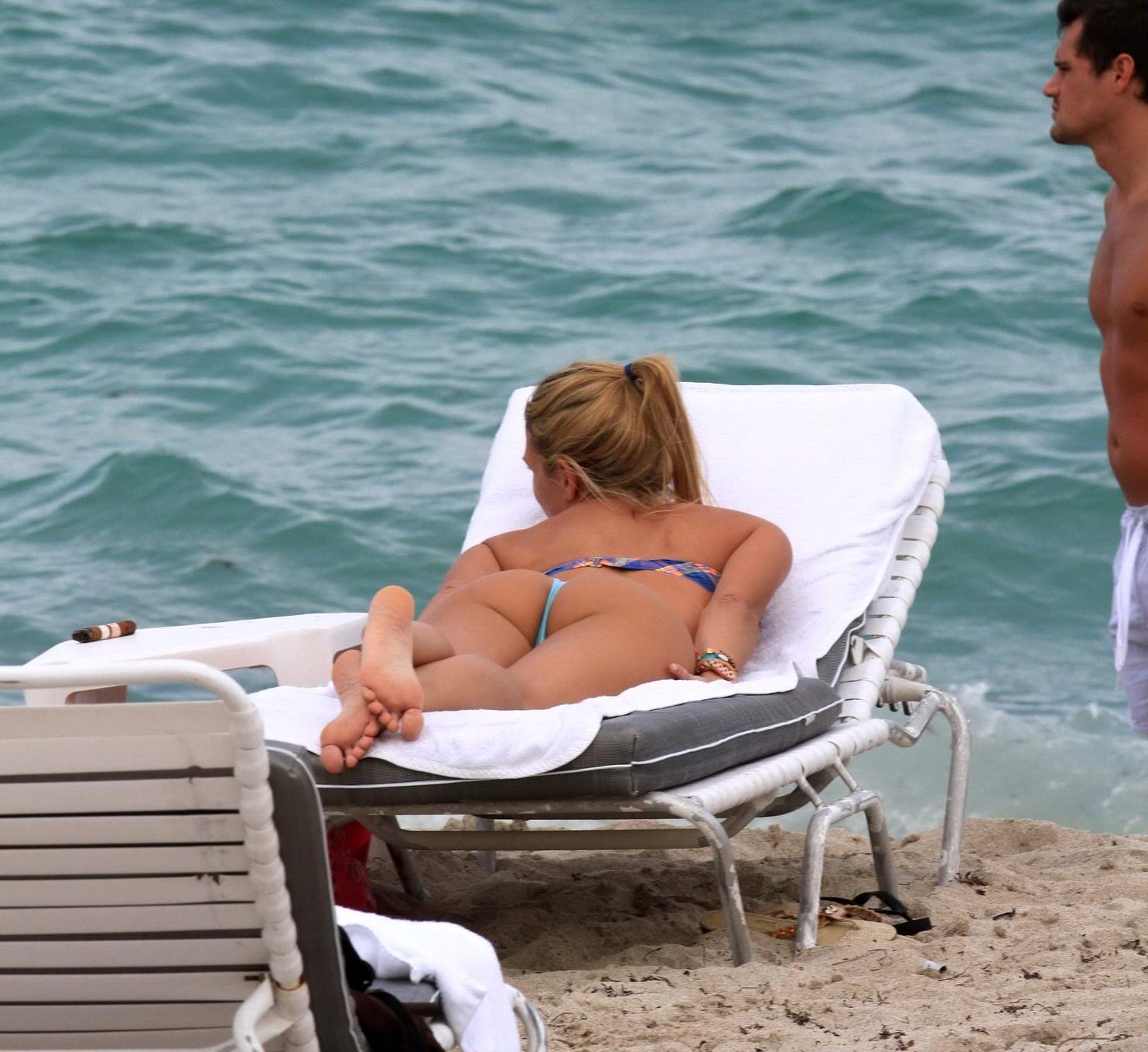 16P Sofia Zamolo in a thong bikini making out with her boyfriend in Miami Beach