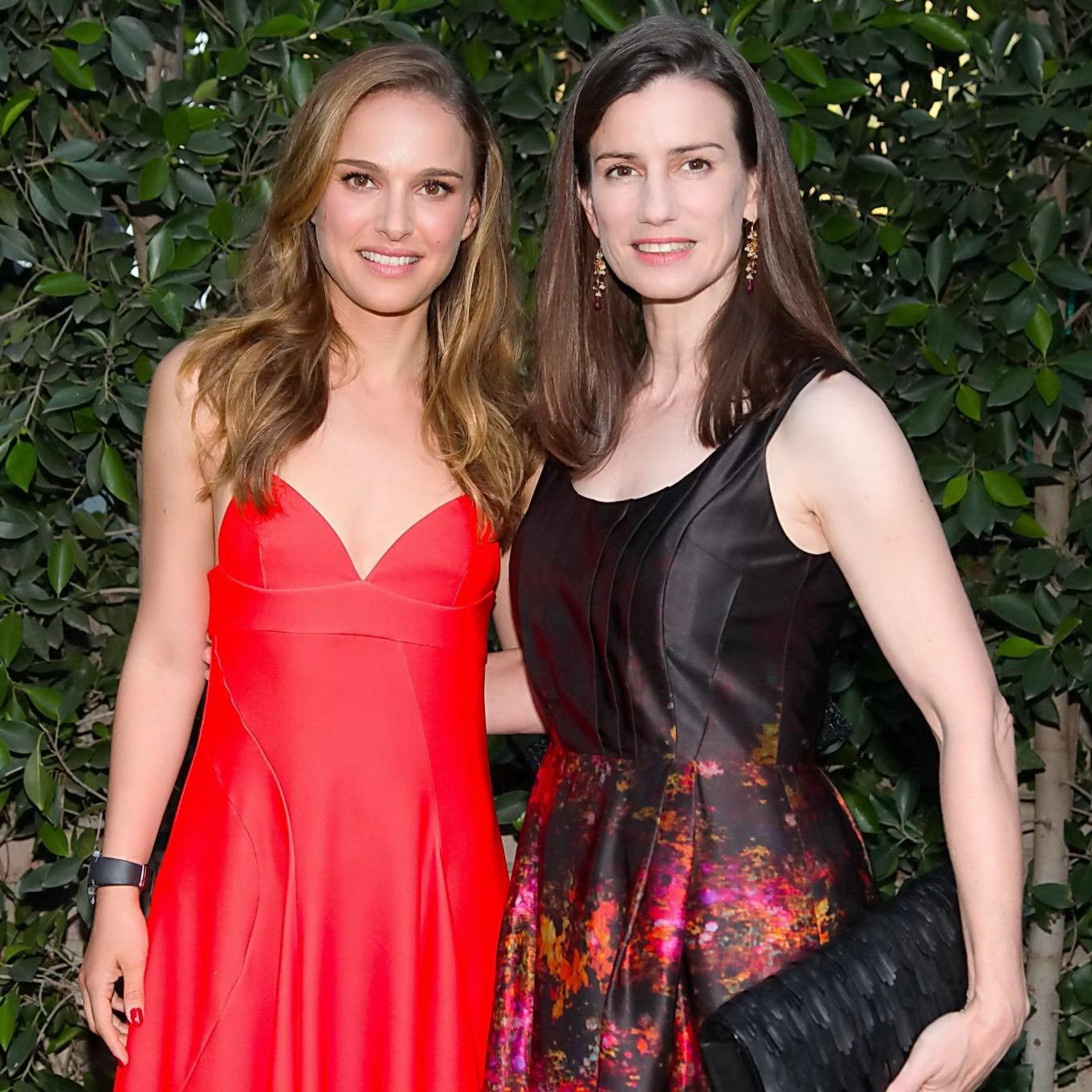 16P Natalie Portman showing big cleavage in a red hot maxi dress at the 2013 Los Ang